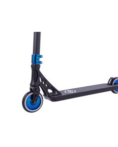 Striker ESSENCE Scooter - BLACK / BLUE CHROME