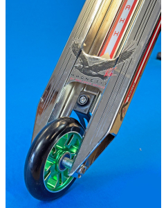 sz S Striker Park Custom Scooter Chrome / Green